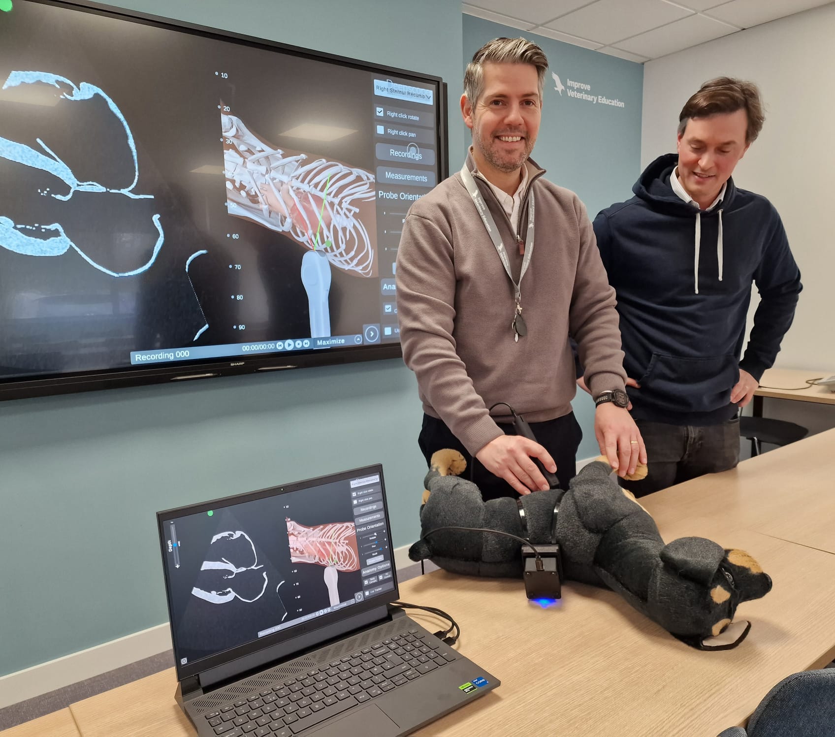 Deepscope mannequin scanning session side perspective